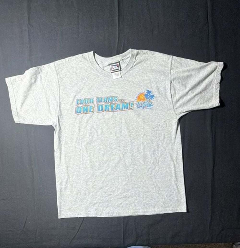 Vintage 1999 NCAA Final Four Tampa Bay Basketball T-Shirt